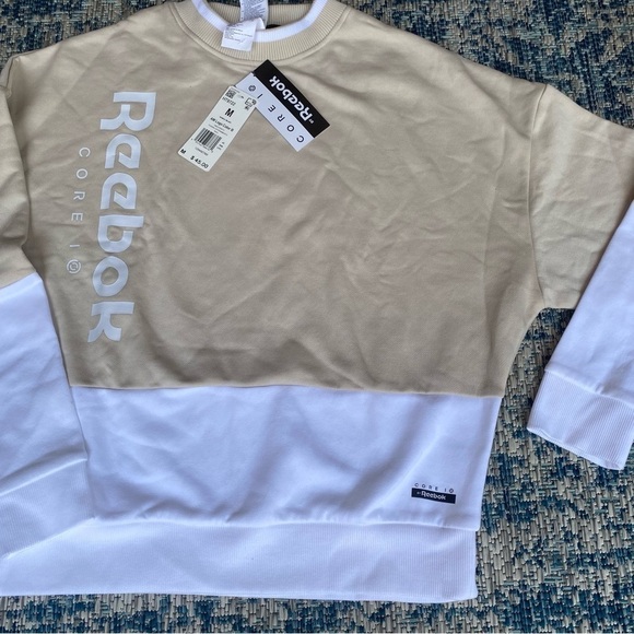 Core 10 by Reebok Women's Oversized Color Block Crewneck Sweatshirt, Medium - Picture 4 of 9